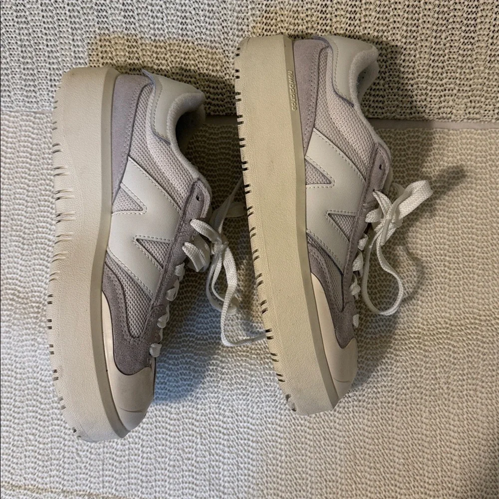 New Balance CT302 Mens 6  W 8 Shoes White Grey Sneaker Comfort Athletic Unisex